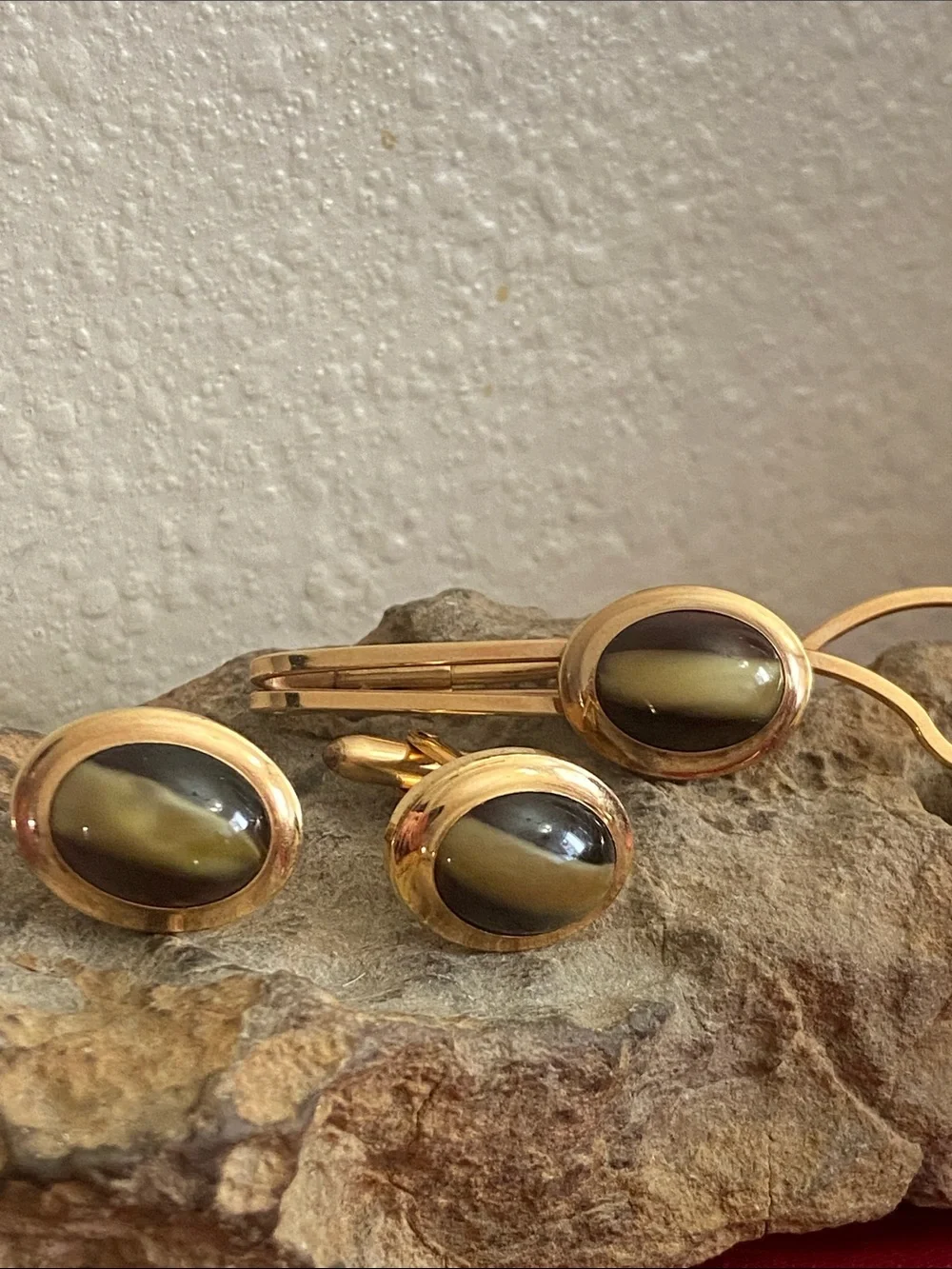 Vintage 70s Van Guard Natural Tigers Eye Cufflinks & Tie Clip